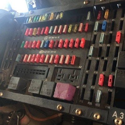 KUOYUH 102 Series Circuit Breaker