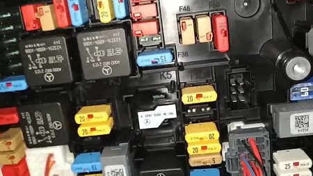 KUOYUH 103 Series Circuit Breaker