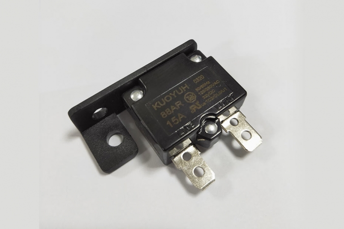 88AR Series | 15 AMP Auto Reset Circuit Breakers