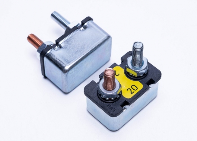 KUOYUH AR Series 20A Metal Cover Auto-Reset-Circuit Breaker