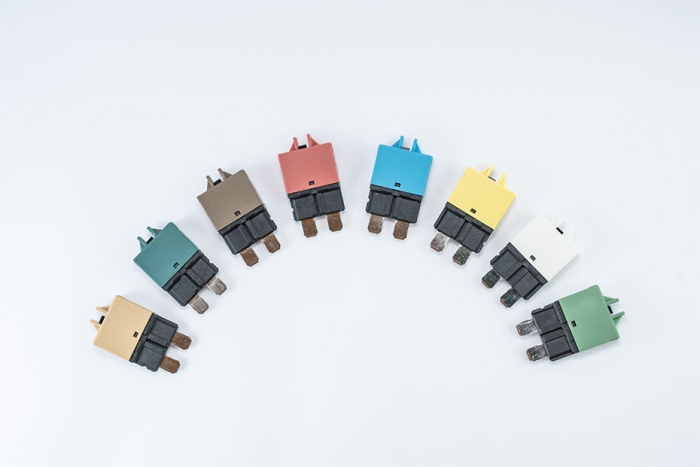 Full collection of 102 series push to reset thermal circuit breaker