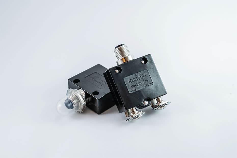 98H Series Push Button Reset Circuit Breaker